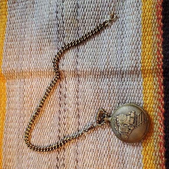 Vintage Armitron railroad train pocket watch - Picture 10 of 13